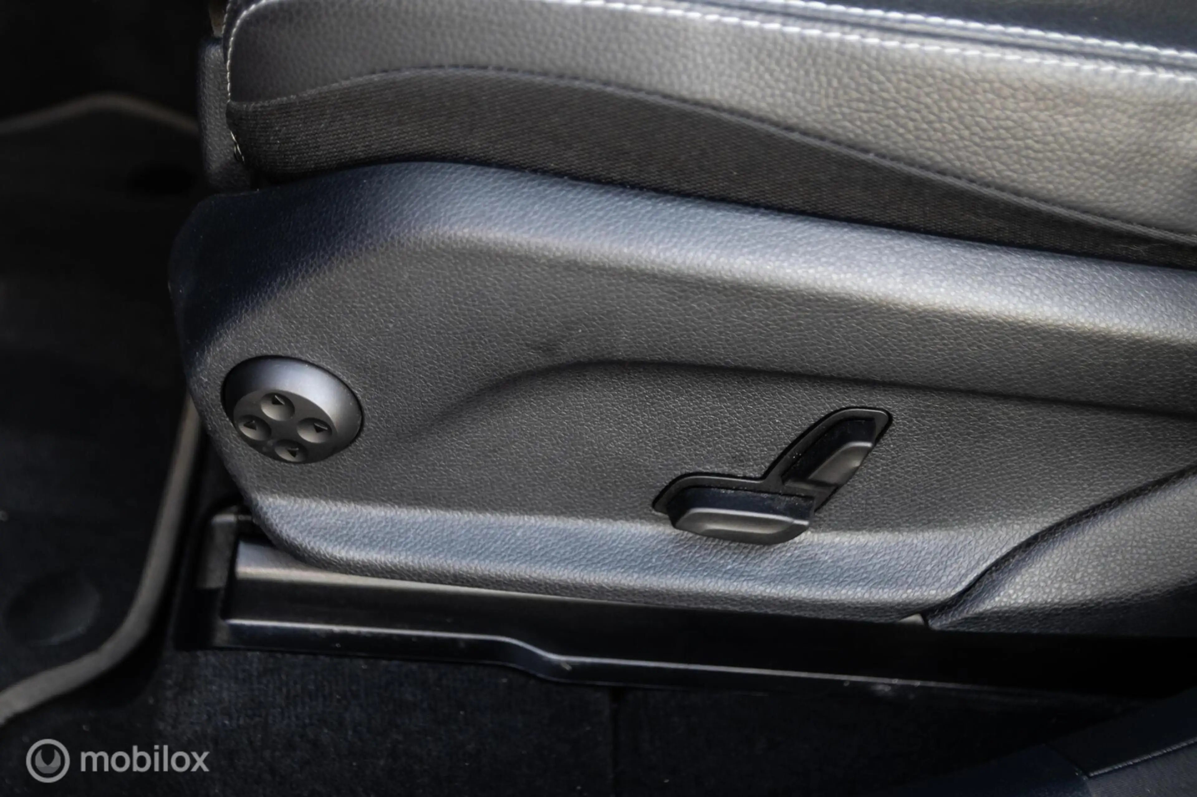 Mercedes-Benz GLC 200 4MATIC Premium — photo 23