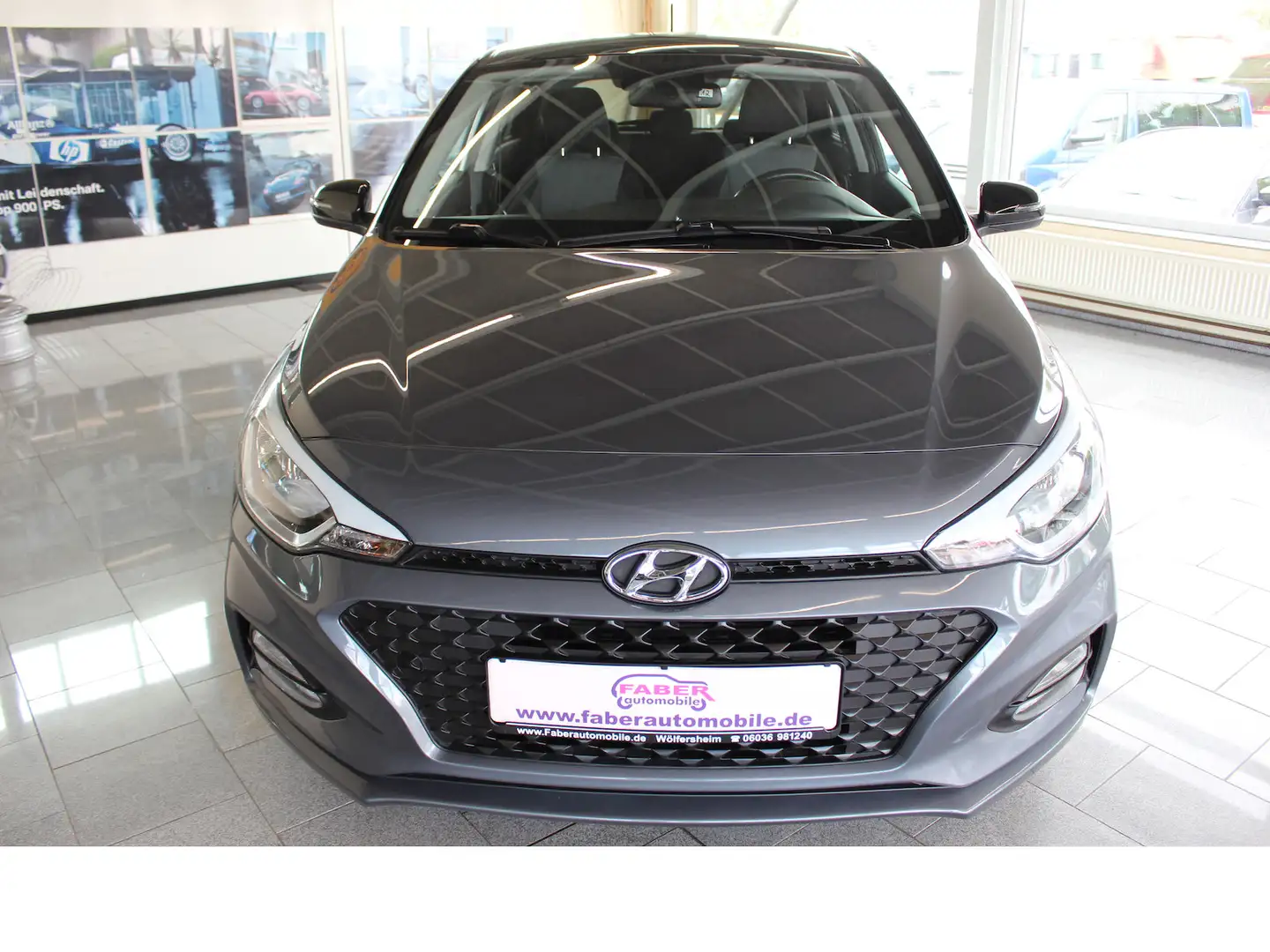 Hyundai i20 YES! Plus,Navi,Sitzheizung,Klimaautomatic,Top Grau - 2