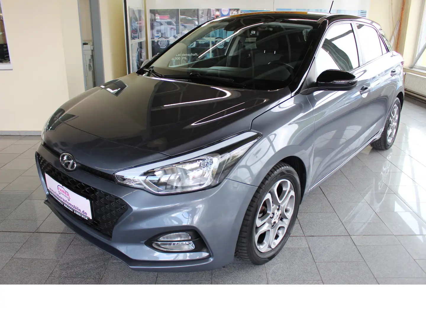 Hyundai i20 YES! Plus,Navi,Sitzheizung,Klimaautomatic,Top Grau - 1