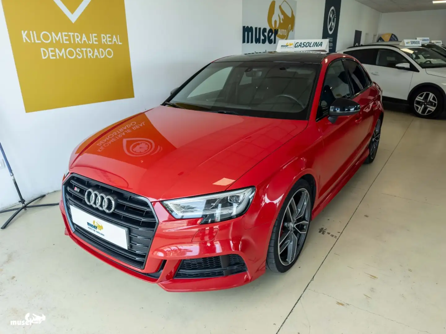 Audi S3 Sedán 2.0 TFSI quattro S tronic 228kW Rot - 1