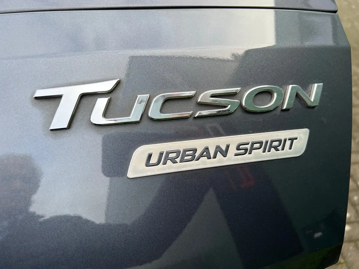 Hyundai TUCSON 1.7 CRDi  Urban Spirit / 91000 km / 13636 €+BTW Grey - 2