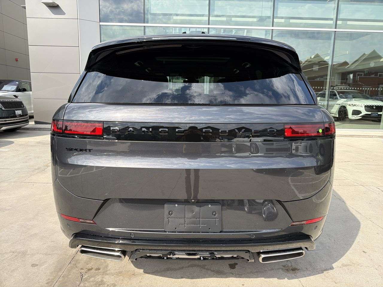 2026 Land Rover Range Rover Sport P400 Dynamic SE alt 4