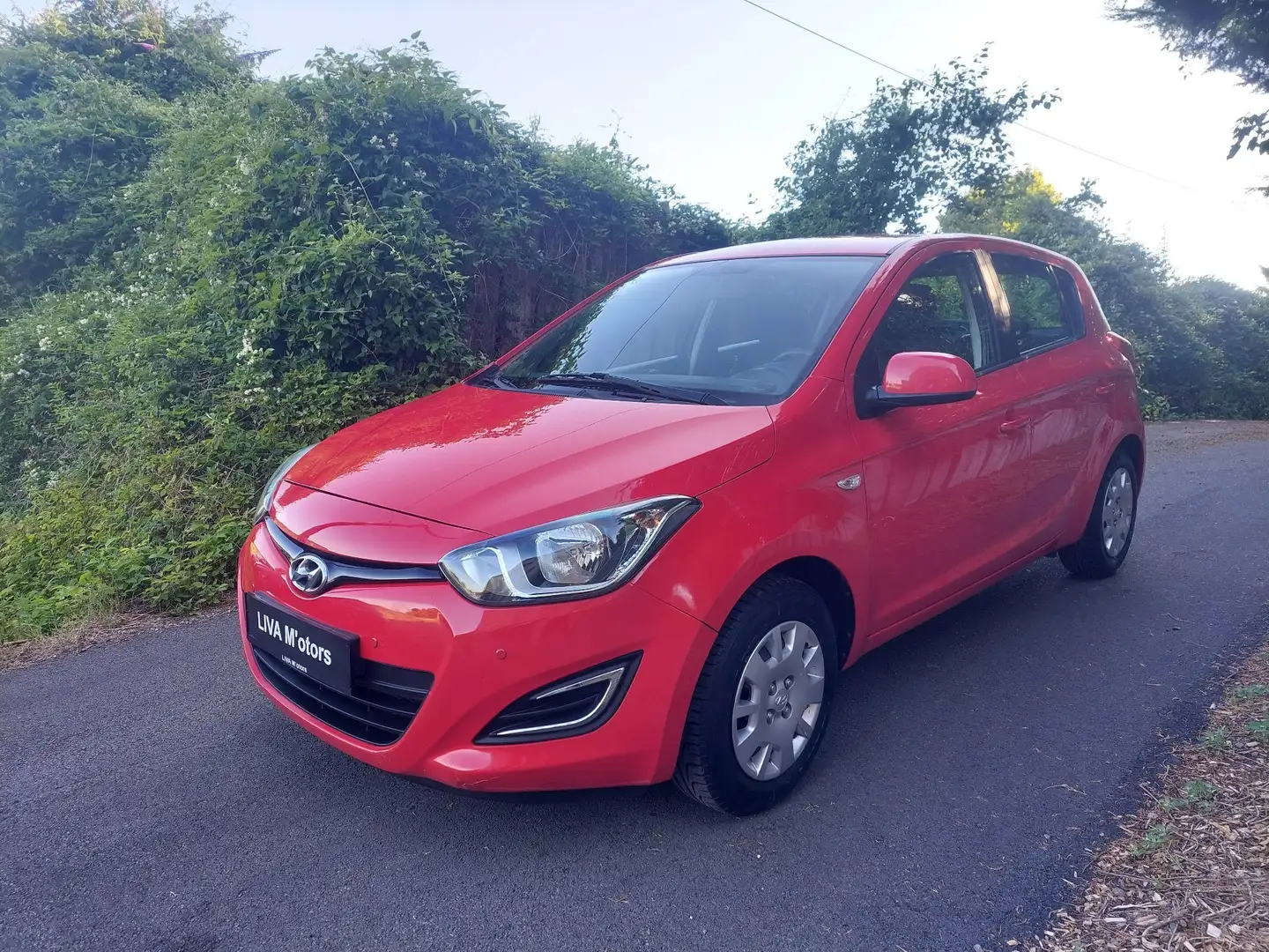 Hyundai i20 i20 1.2i Comfort * Euro 5 * Garantie 12 Mois * Rouge - 1