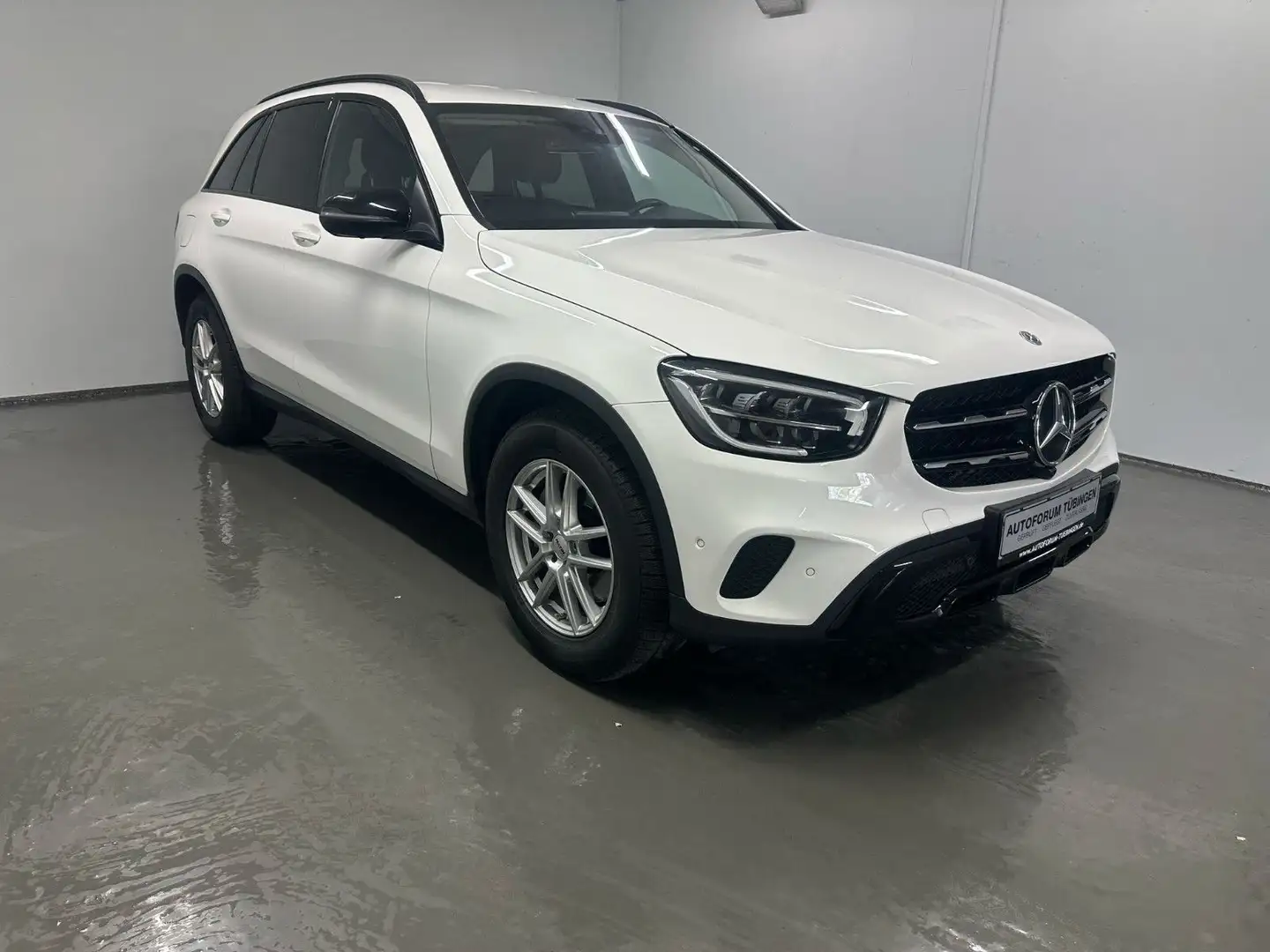 Mercedes-Benz GLC 300 d 4MATIC Autom.*NIGHT*360*SPUR*IHC*LED Weiß - 2