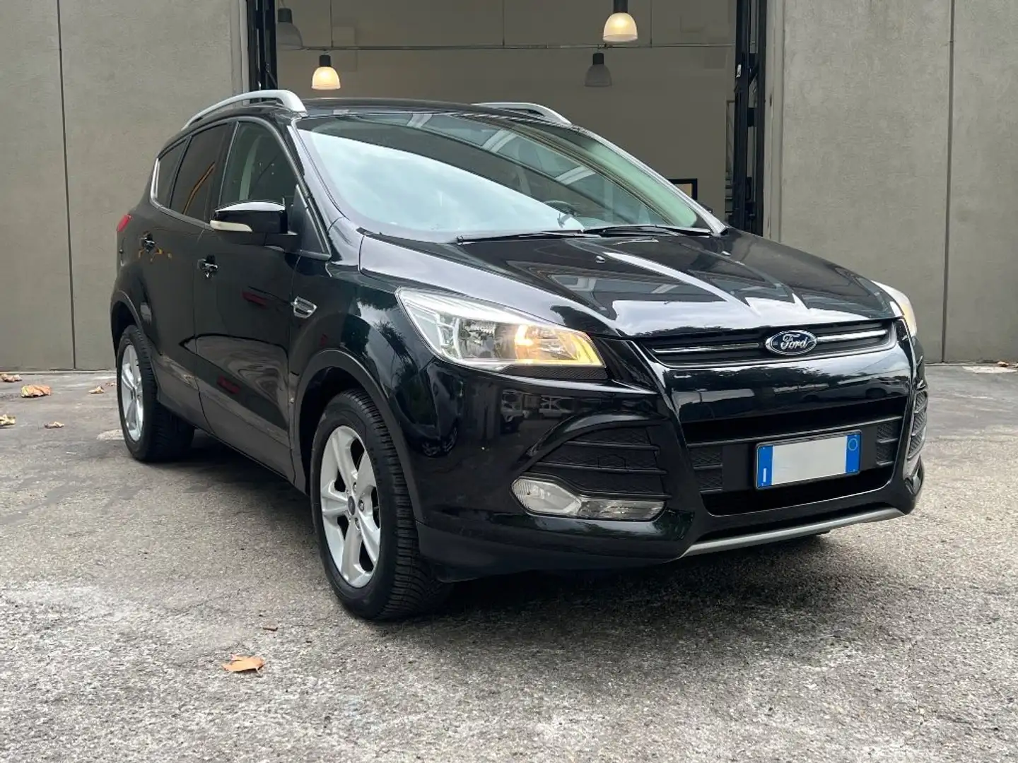 Ford Kuga 2.0 TDCI 120 CV S&S 2WD Titanium Noir - 1