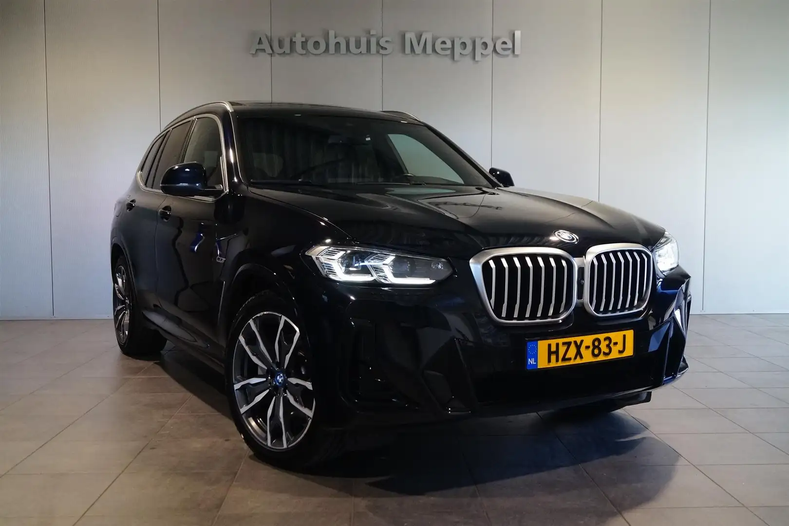 BMW X3 xDrive30e M-sport/// | LED | Panormadak | Head-up Zwart - 1