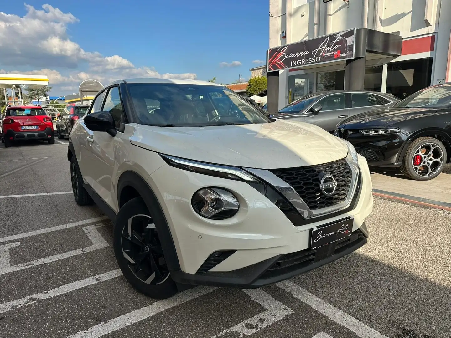 Nissan Juke Juke 1.0 dig-t N-Connecta 114cv Bianco - 1