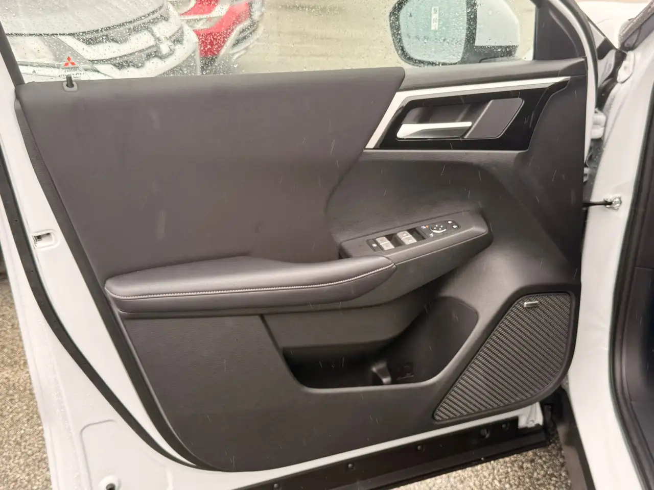 Mitsubishi Outlander снимка Mitsubishi Outlander