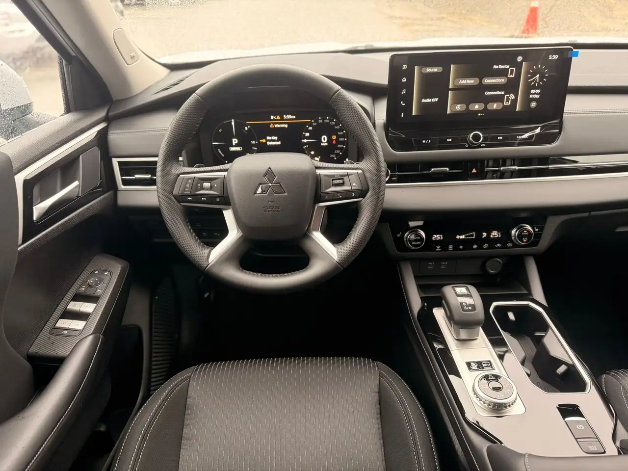 Mitsubishi Outlander снимка Mitsubishi Outlander