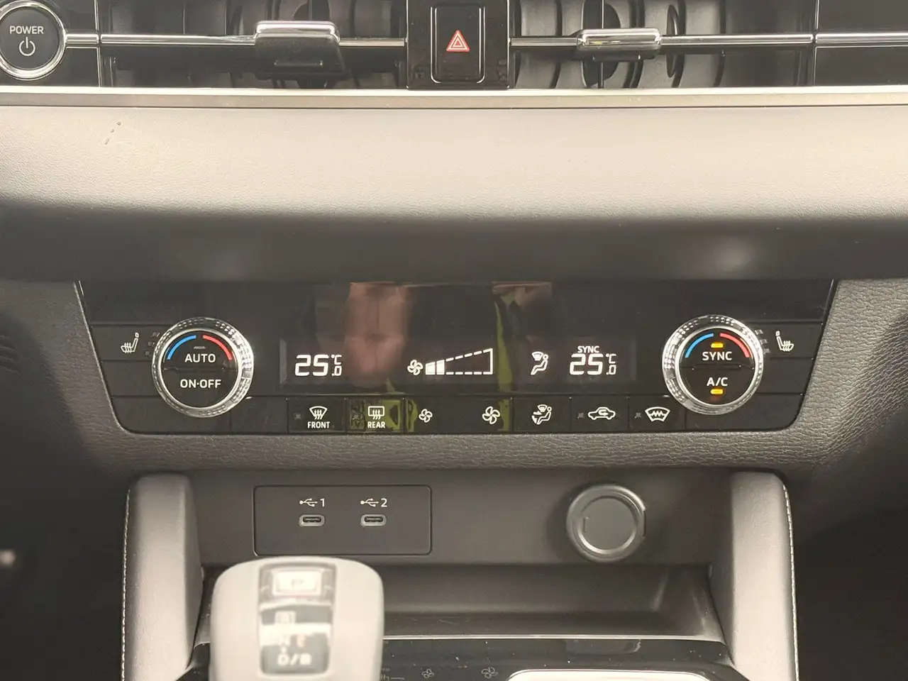 Mitsubishi Outlander снимка Mitsubishi Outlander