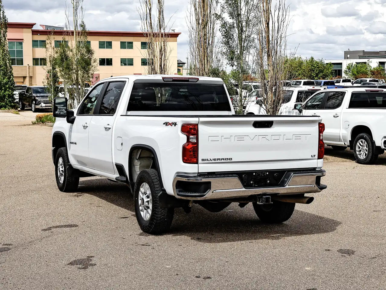 Chevrolet Silverado 2500 photo Chevrolet Silverado 2500