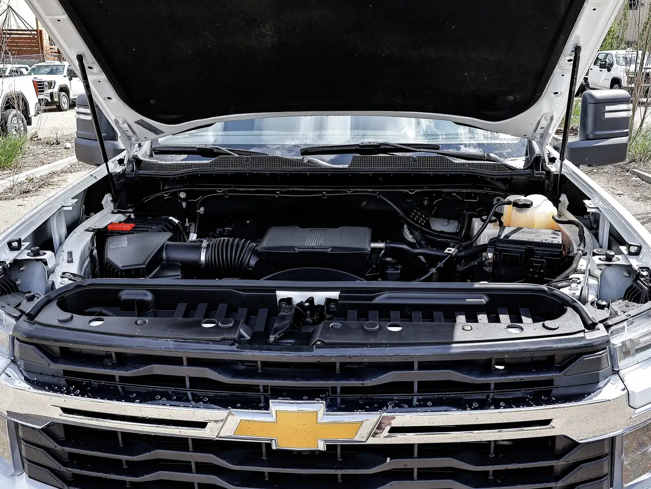 Chevrolet Silverado 2500 photo Chevrolet Silverado 2500
