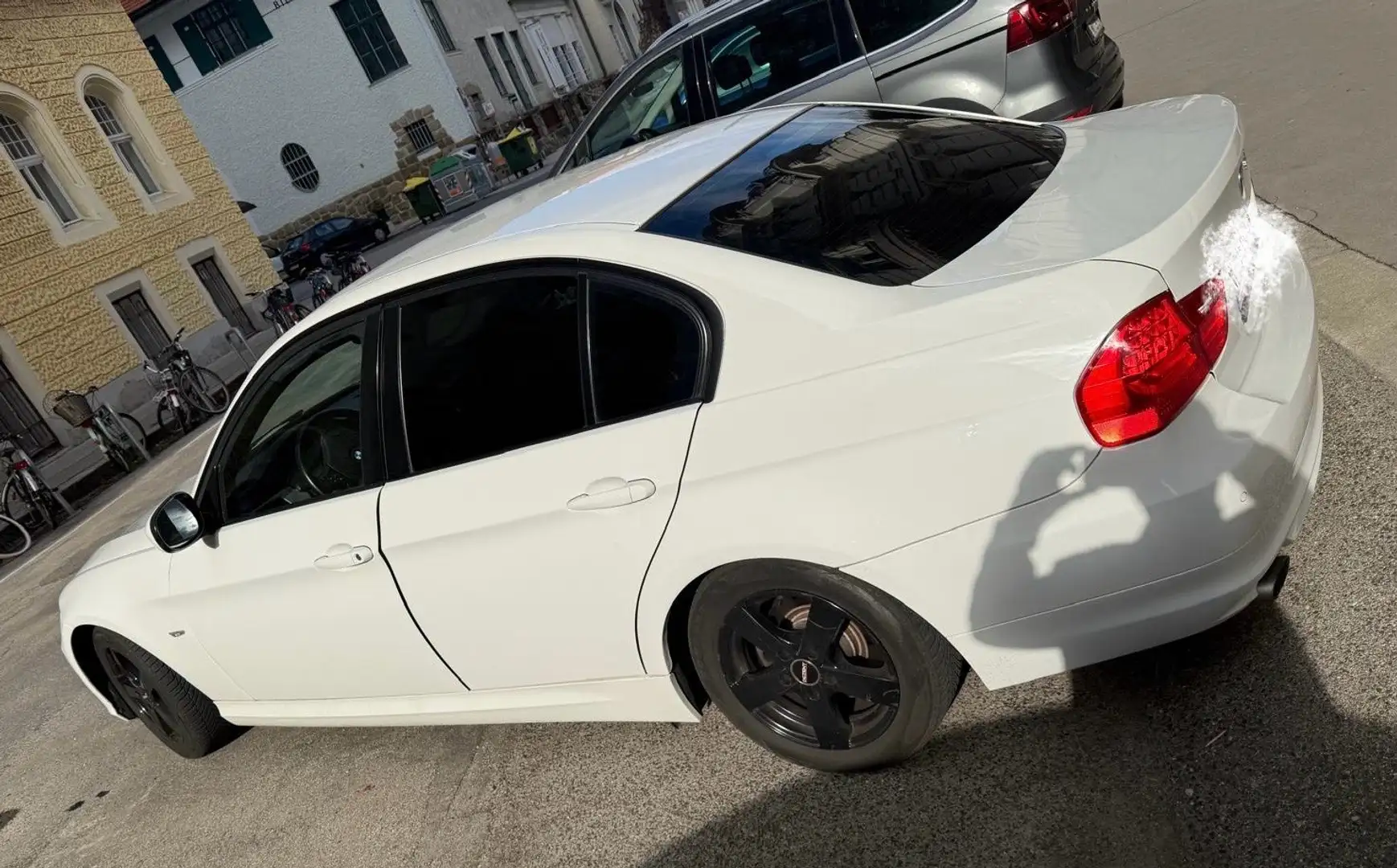 BMW 320 320d - 2