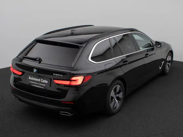 BMW 5 Series view 7