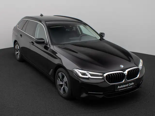 BMW 5 Series view 3