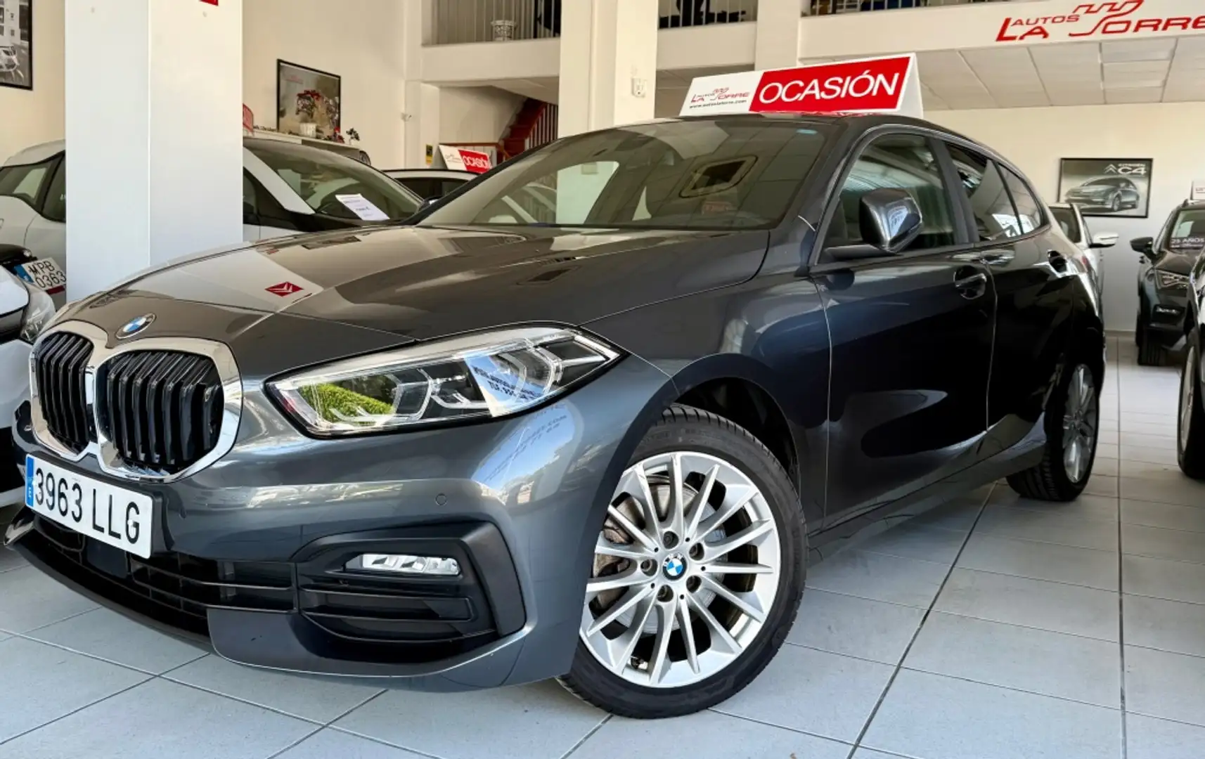 BMW 118 118i Gris - 1