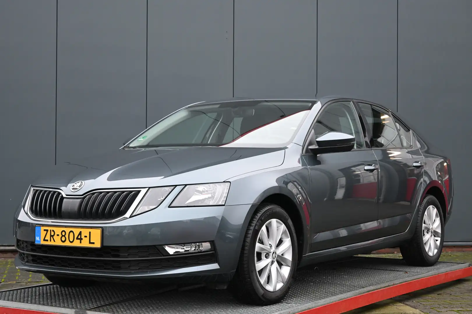 Skoda Octavia 1.0 TSI Greentech Ambition Business trekhaak Grigio - 1