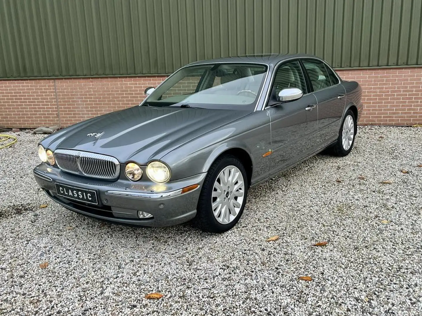 Jaguar XJ 3.5 V8 Executive Gris - 1