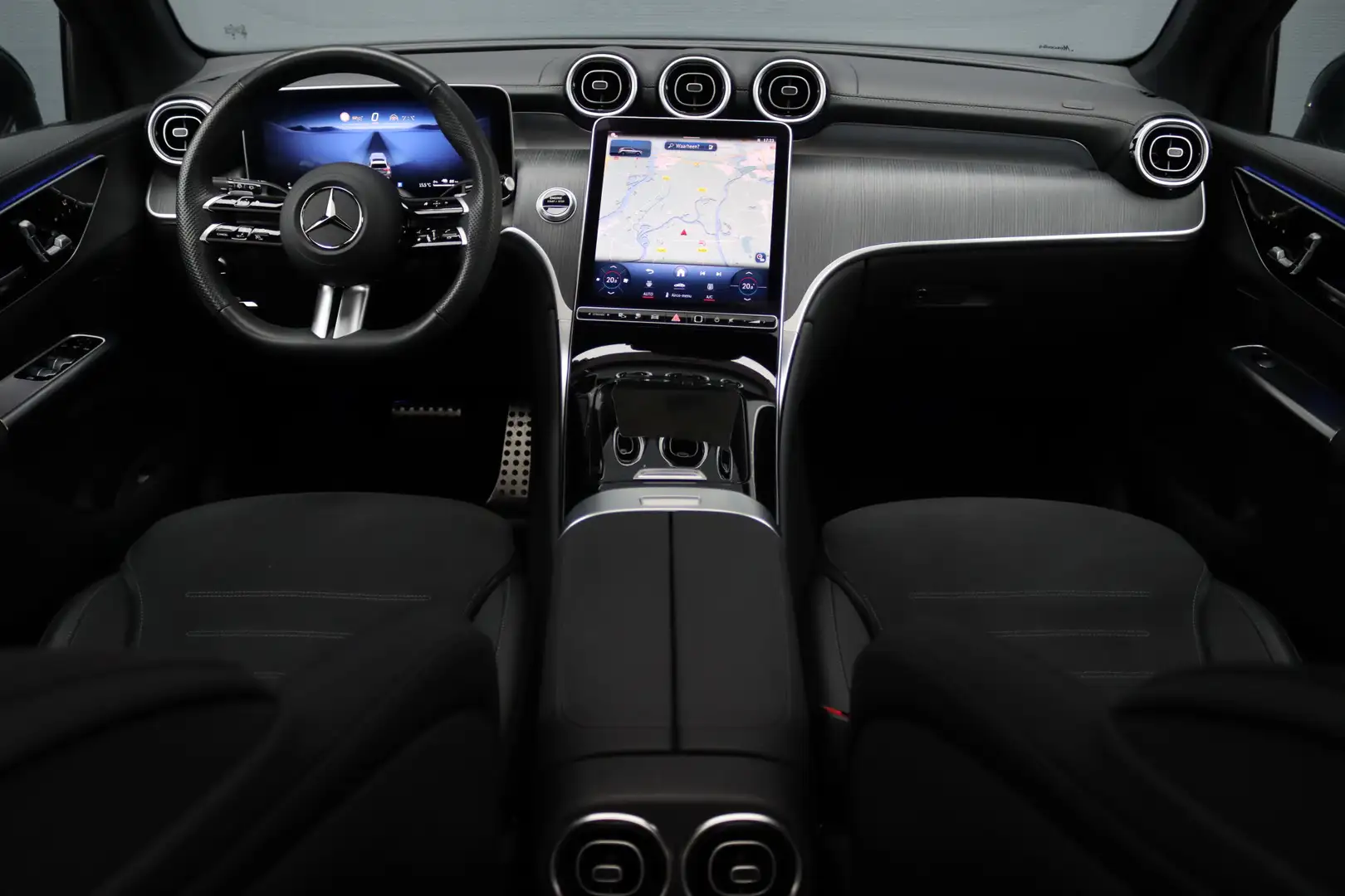 Mercedes-Benz GLC 400 400e 4MATIC AMG Line | Airmatic | Achterasbesturin Blauw - 2