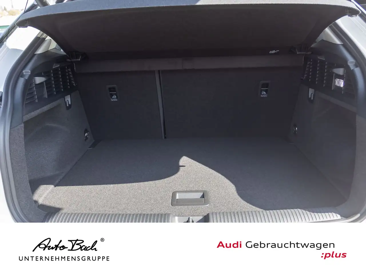 Audi Q2 advanced 35TFSI Stronic LED GRA EPH DAB CarPl, миниатюра 18