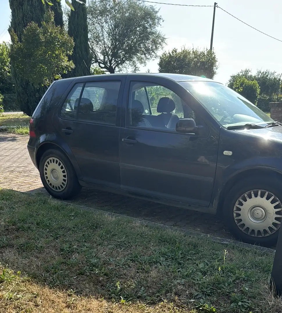 Volkswagen Golf 5p 1.6 - 2