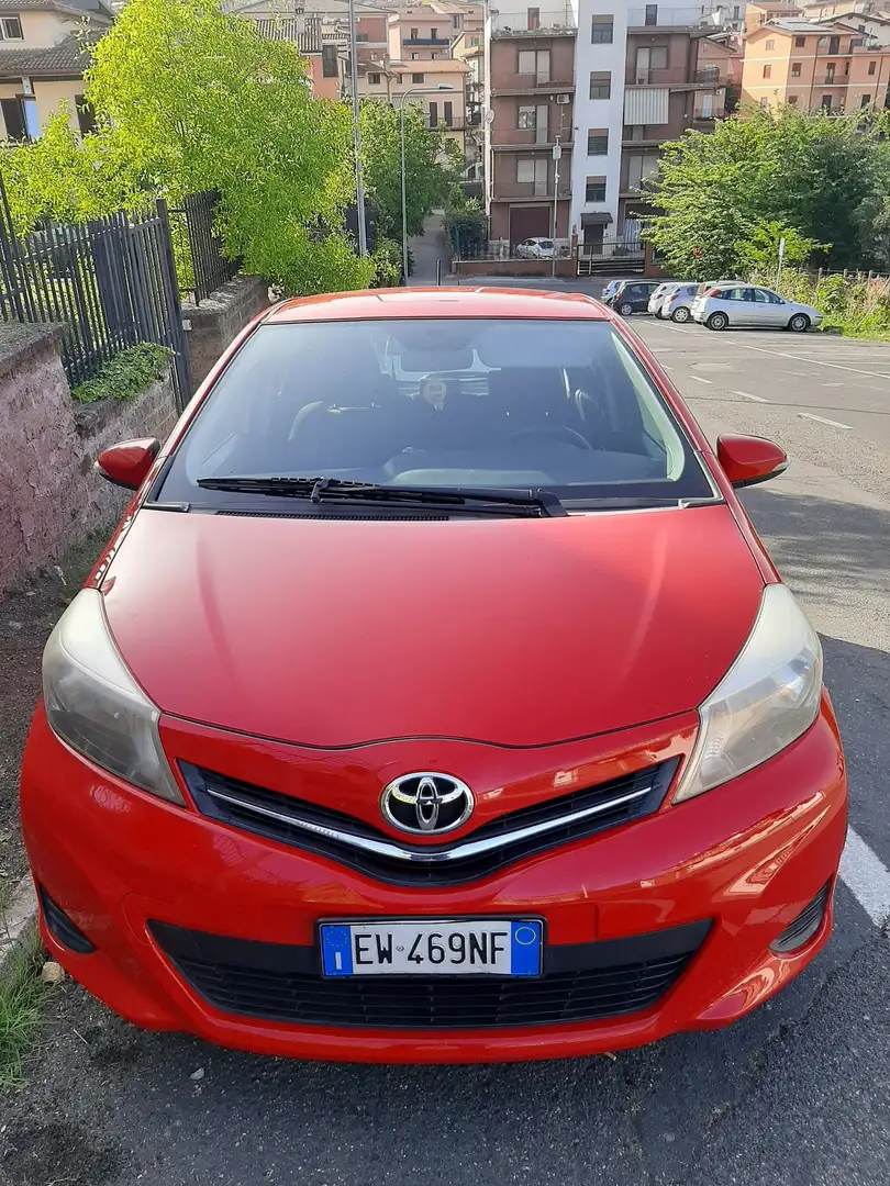 Toyota Yaris Yaris 5p 1.4 d-4d Active Rosso - 1