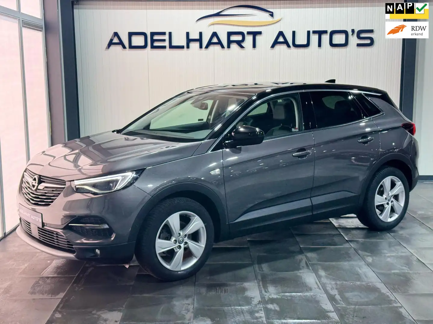 Opel Grandland X 1.2 Turbo Edition Automaat / Full map navigatie / Grijs - 1