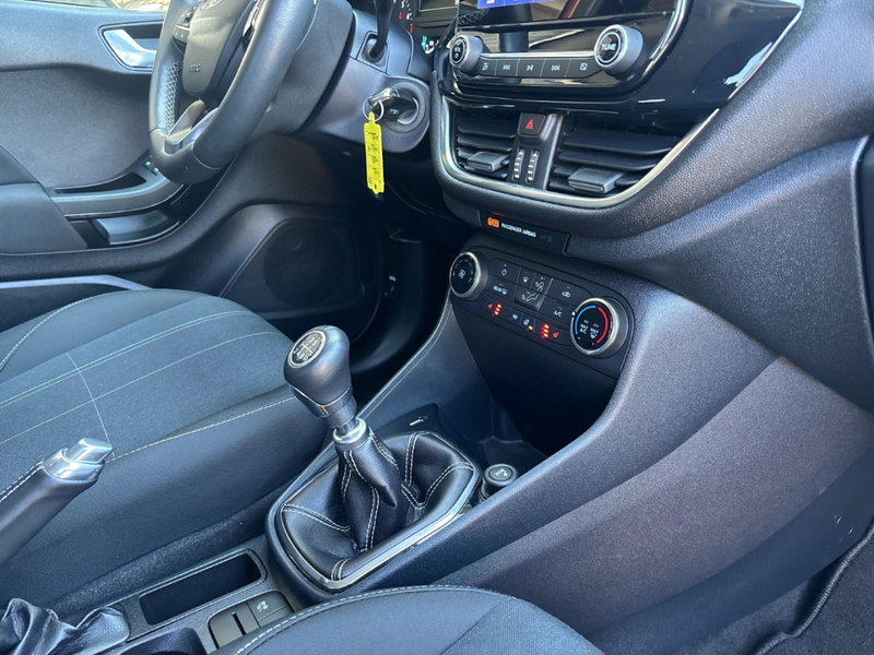 Ford Fiesta Cool & Connect +Sitzhzg+Lenkradhzg+Klima+PDC+Allwe — photo 12