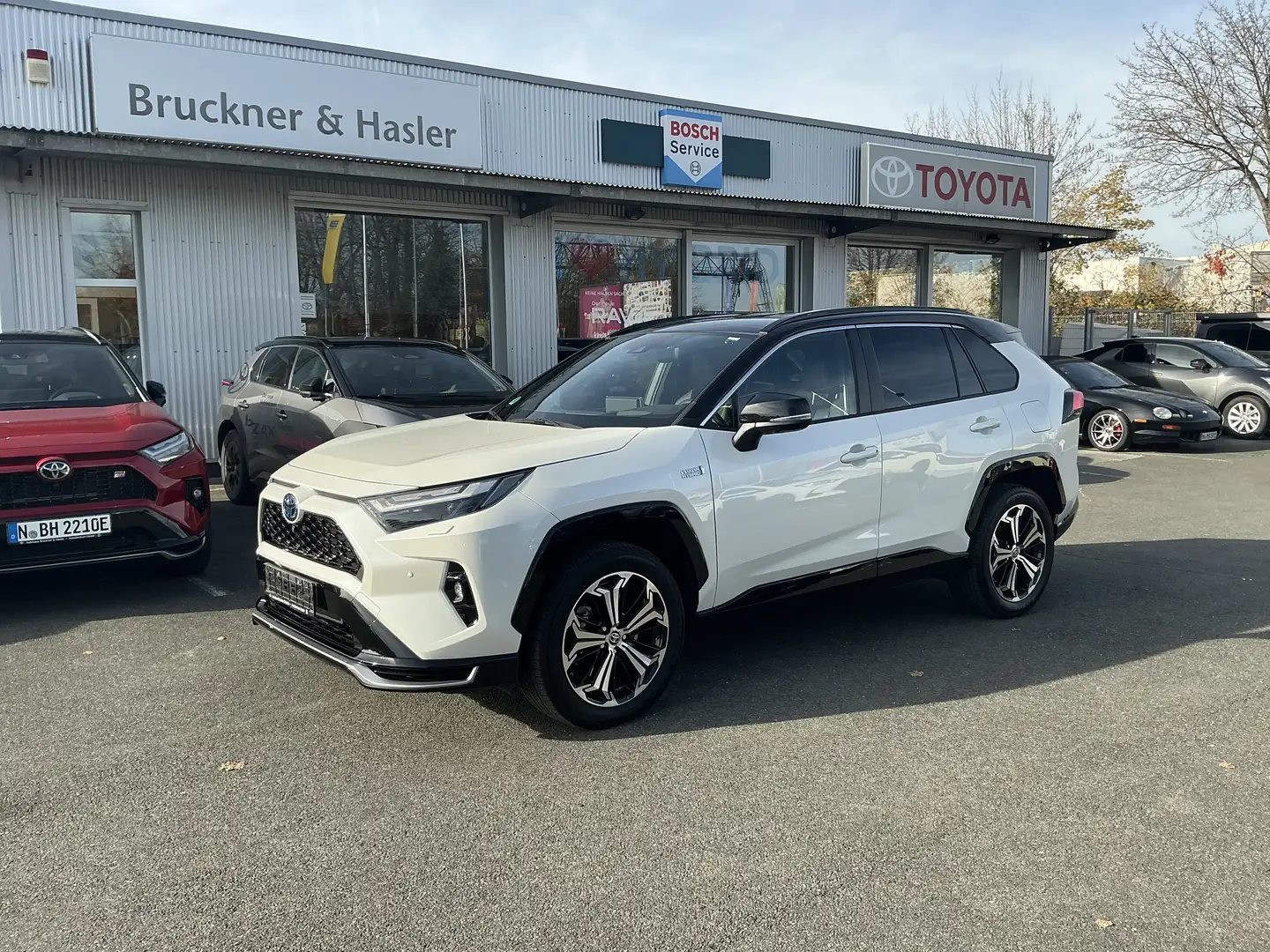Toyota RAV 4 Plug-in Hybrid 4x4 Style mit Technik Paket Weiß - 1