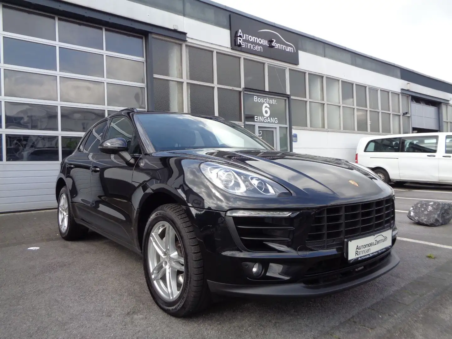 Porsche Macan S Diesel 2.HD*PANO*19ZOLL*14WEGE*S-HEFT* Schwarz - 1
