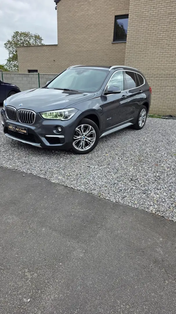 BMW X1 1.5iA sDrive18i x line,140 ch GPS ,Semi cuir,CT OK Gris - 1