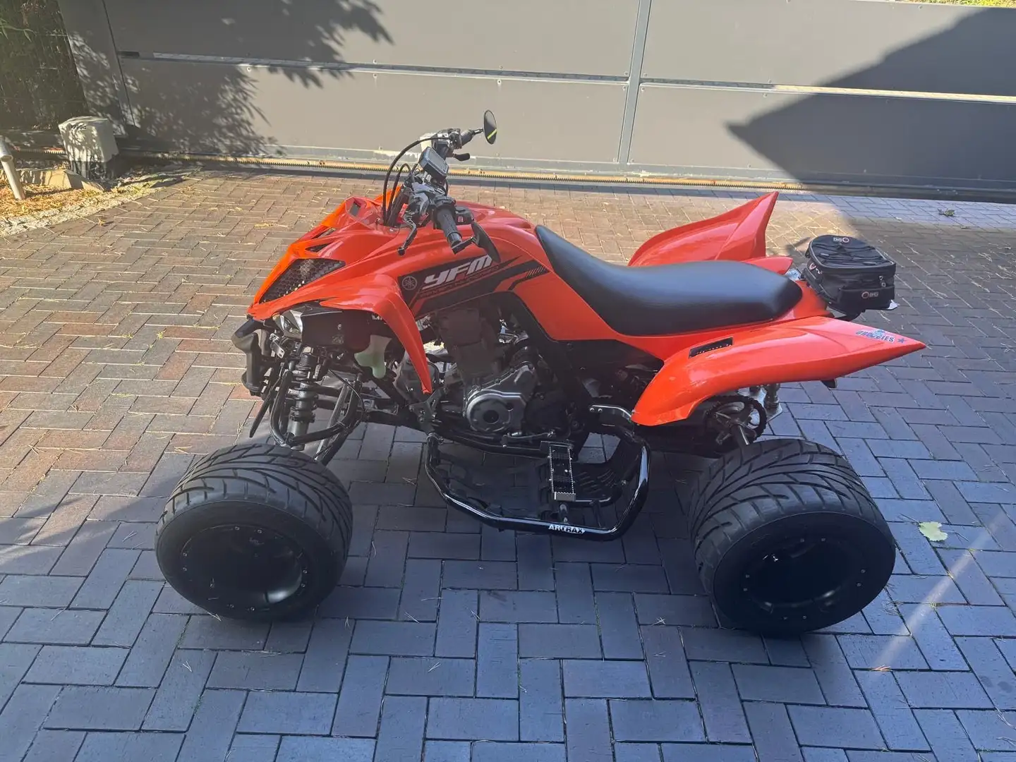 Yamaha Raptor 700 Yamaha Raptor 700 R Orange - 1