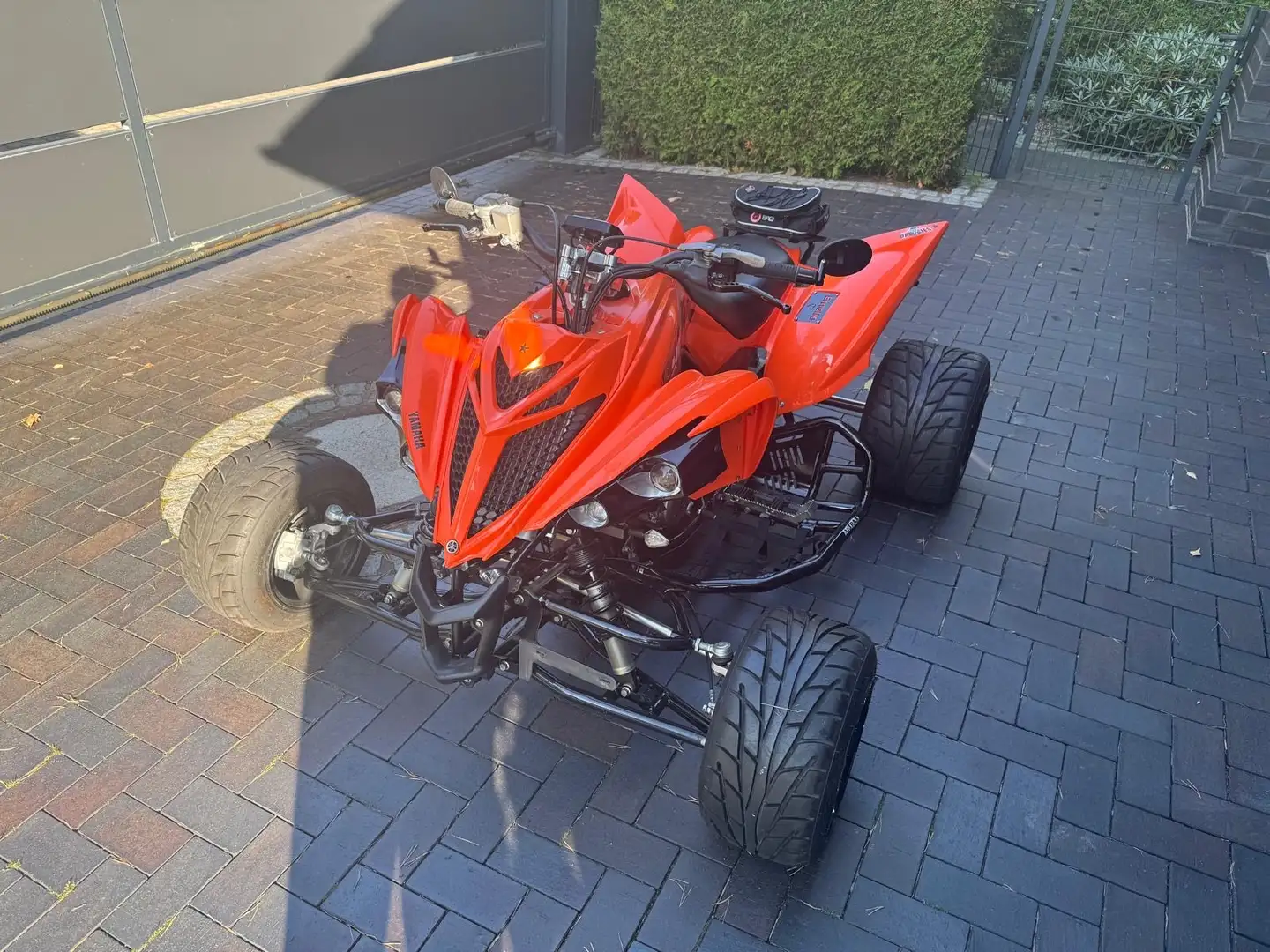 Yamaha Raptor 700 Yamaha Raptor 700 R Orange - 2