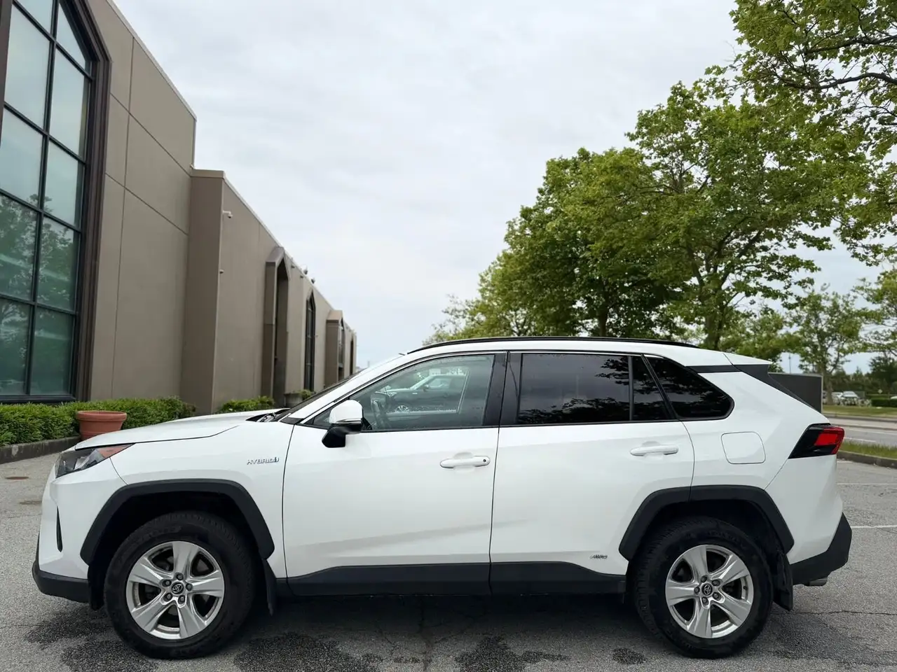 Toyota RAV 4 photo Toyota RAV 4
