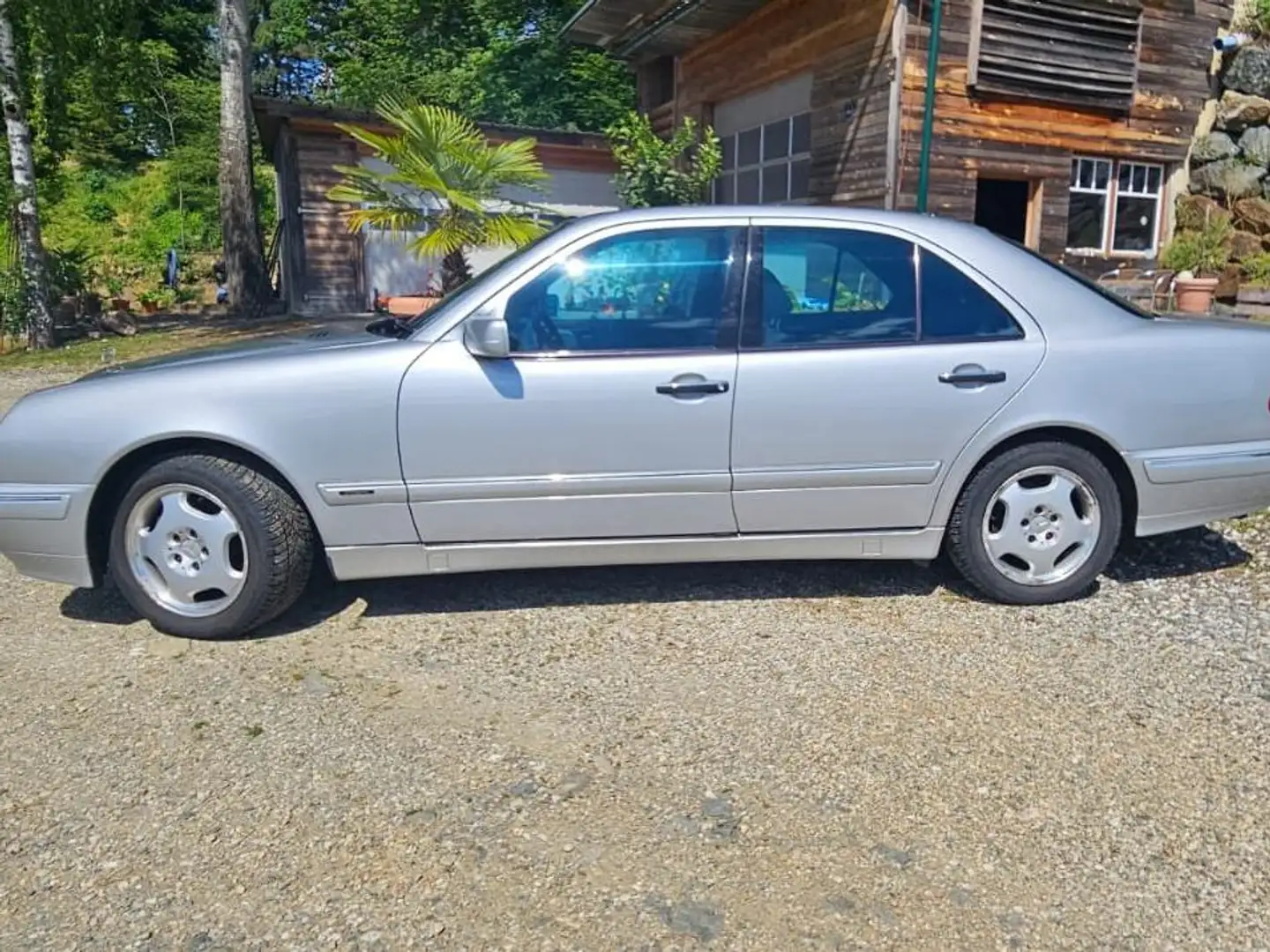 Mercedes-Benz E 320 Avantgarde Aut. Silber - 2