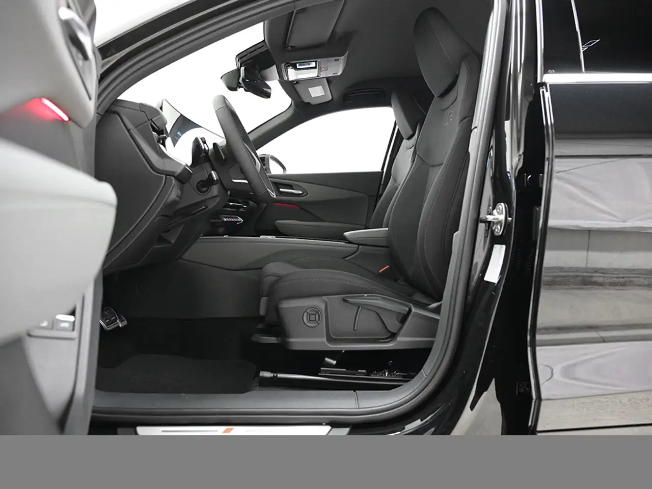 Audi Q3 SUV e-hybrid s tronic AHK TECH PAKET LED LM20 11