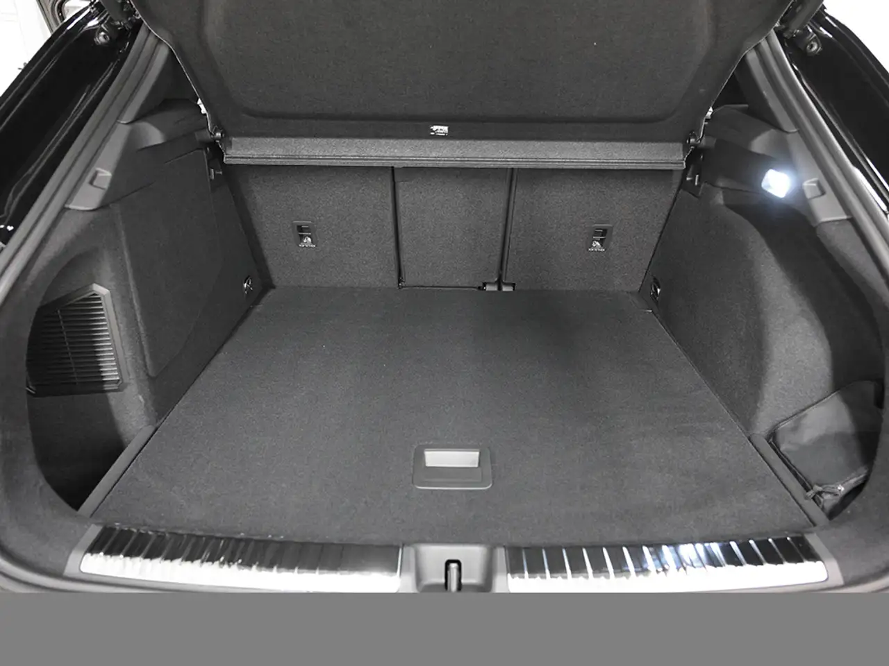 Audi Q3 SUV e-hybrid s tronic AHK TECH PAKET LED LM20 8
