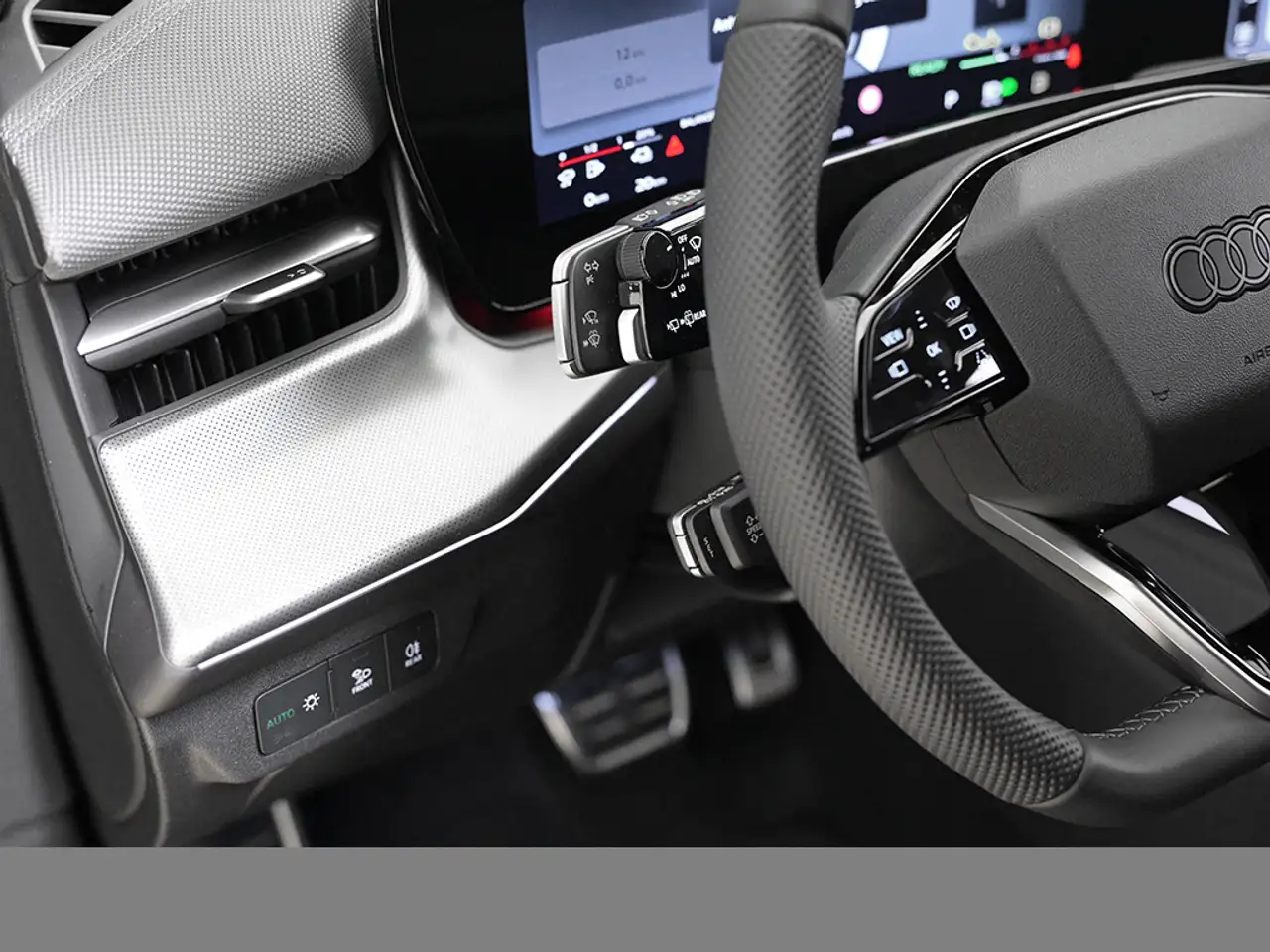 Audi Q3 SUV e-hybrid s tronic AHK TECH PAKET LED LM20 9