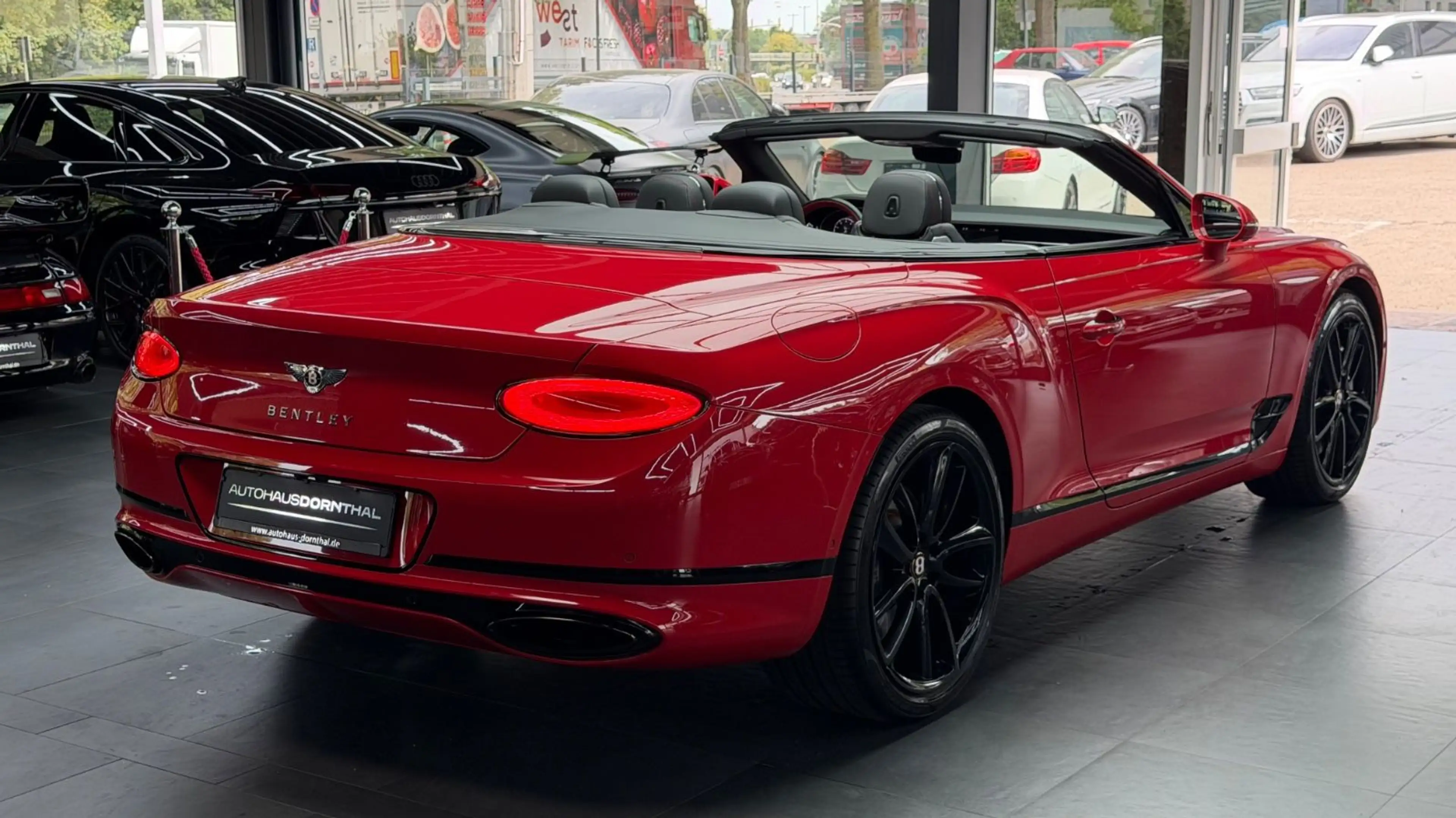 Bentley Continental GTC W12/100JAHRE/GARANTIE/B&O — photo 2
