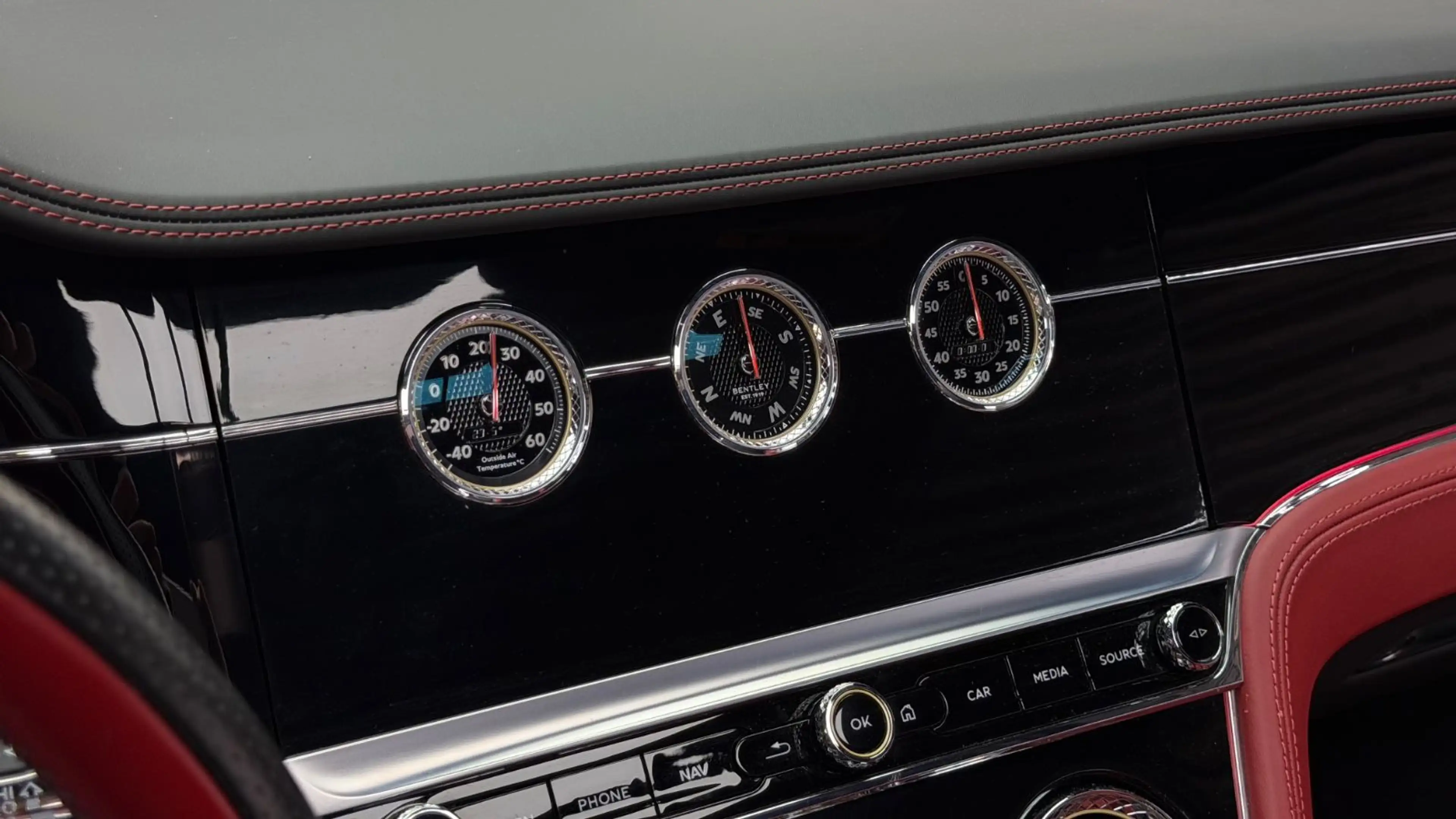 Bentley Continental GTC W12/100JAHRE/GARANTIE/B&O — photo 11