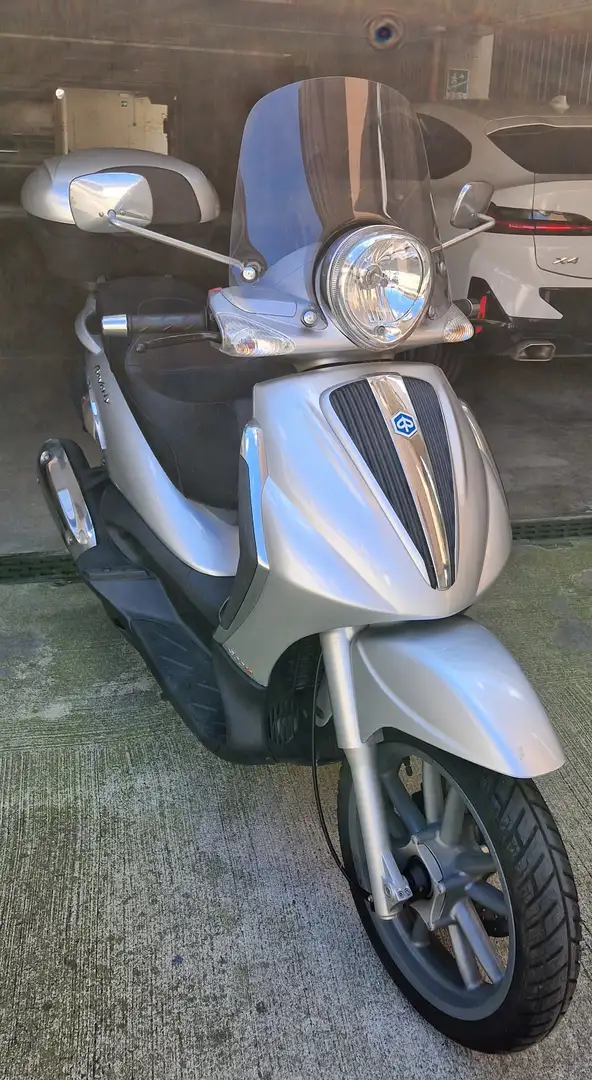 Piaggio Beverly 300 Tourer Argintiu - 1