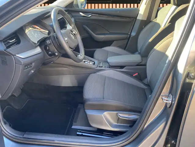 Skoda Octavia view 5
