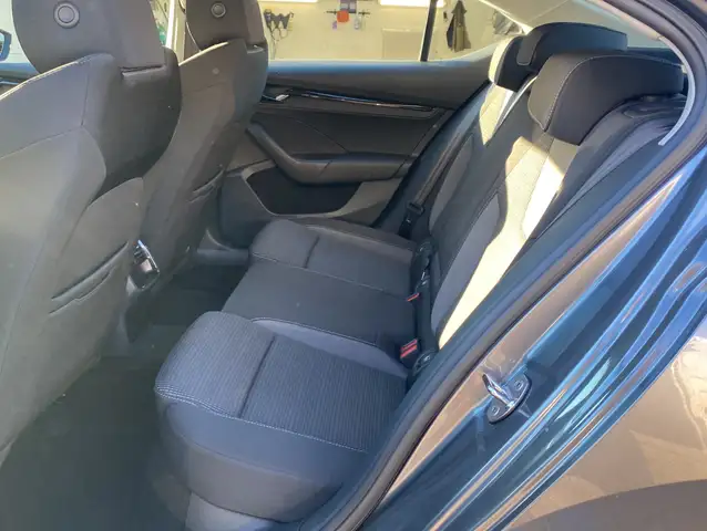 Skoda Octavia view 8