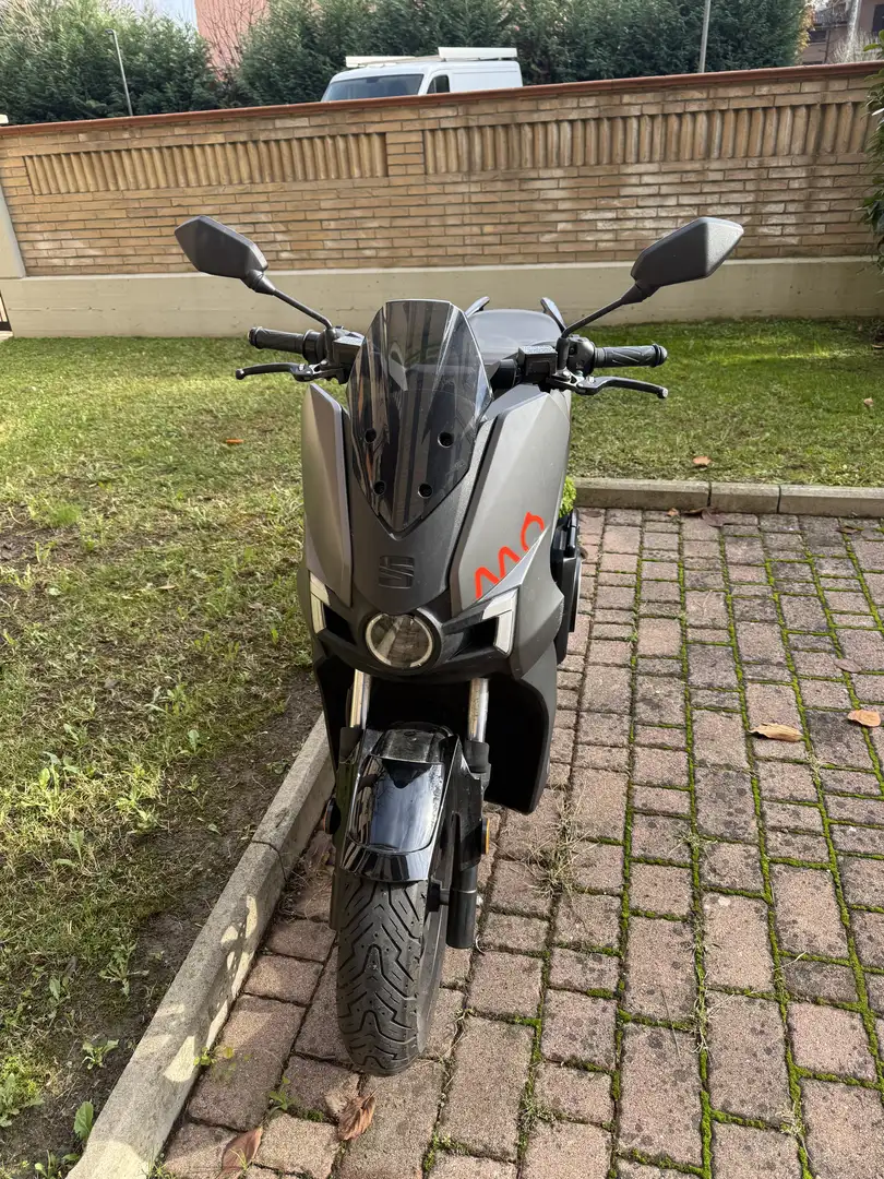 SEAT MO Silence S01A - 2