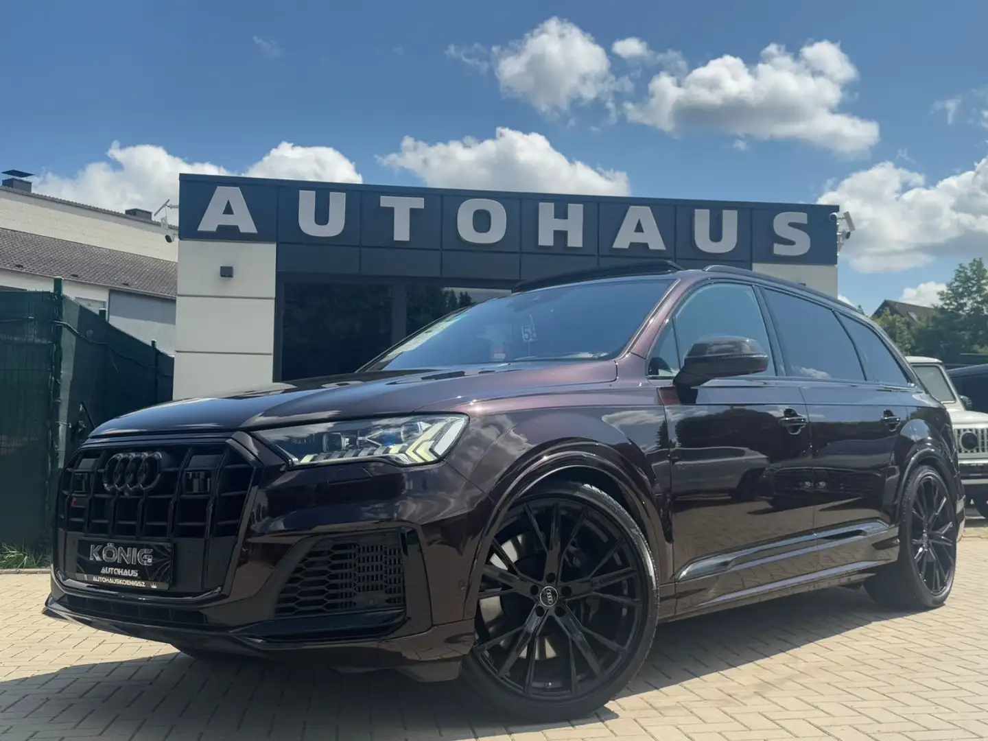 Audi SQ7 4.0 TFSI EXCLUSIVE*PANO*STHZG*AHK*HD-M*BLACK Maro - 1