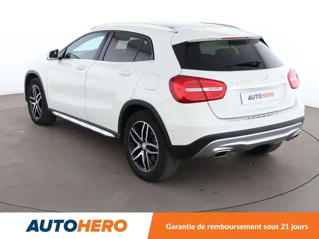 Mercedes-Benz Gla view 4
