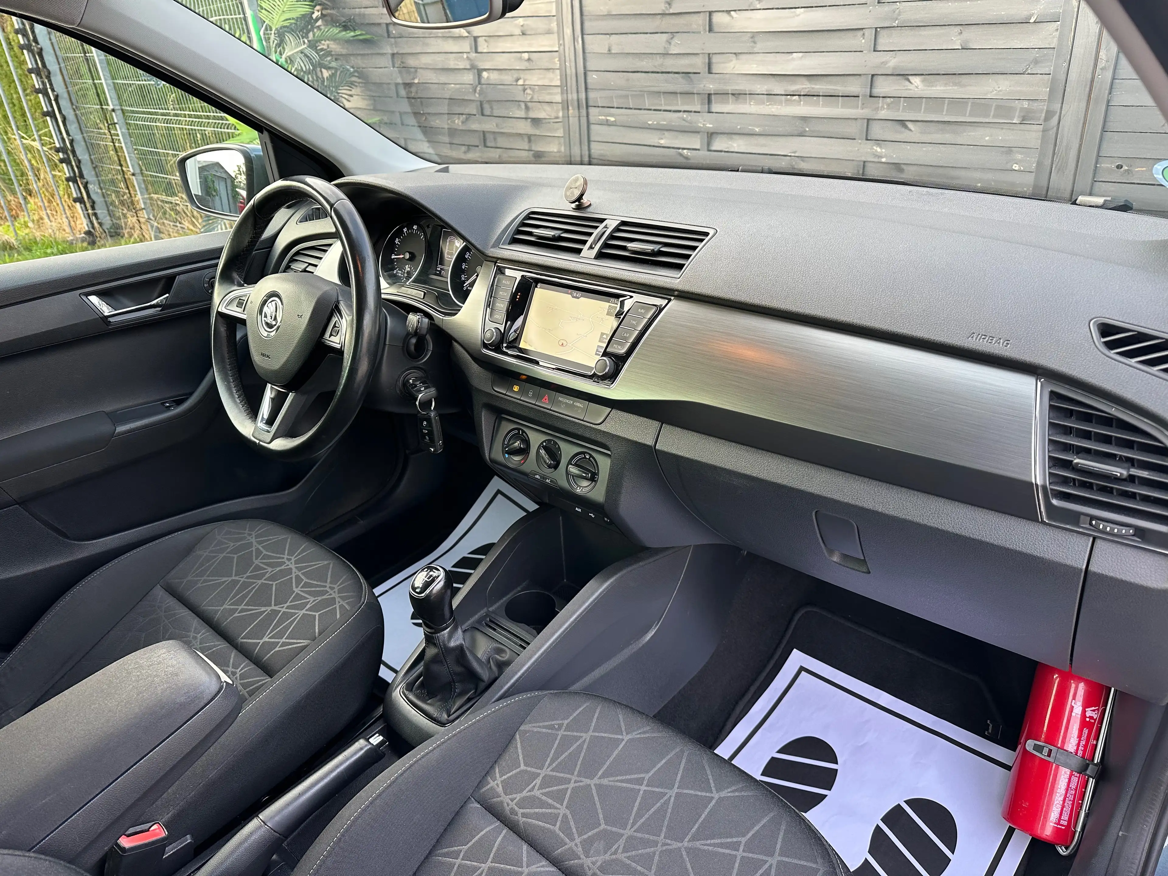 Skoda Fabia 1er Propriétaire // Carnet complet — photo 8