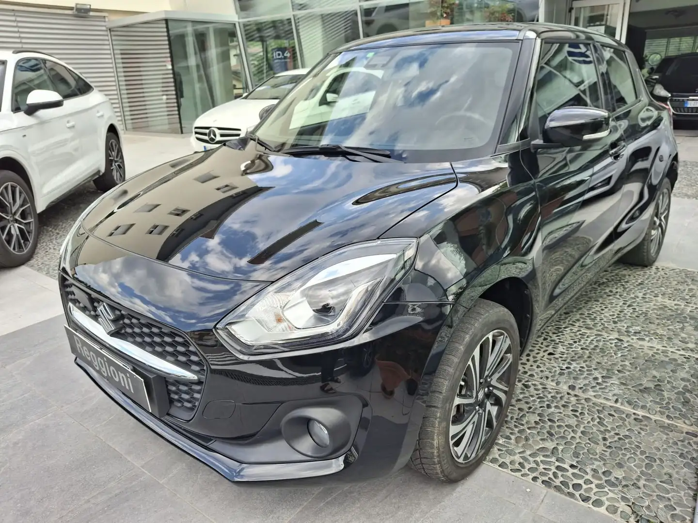 Suzuki Swift Swift 1.2 Hybrid 4WD AllGrip Top Negro - 1