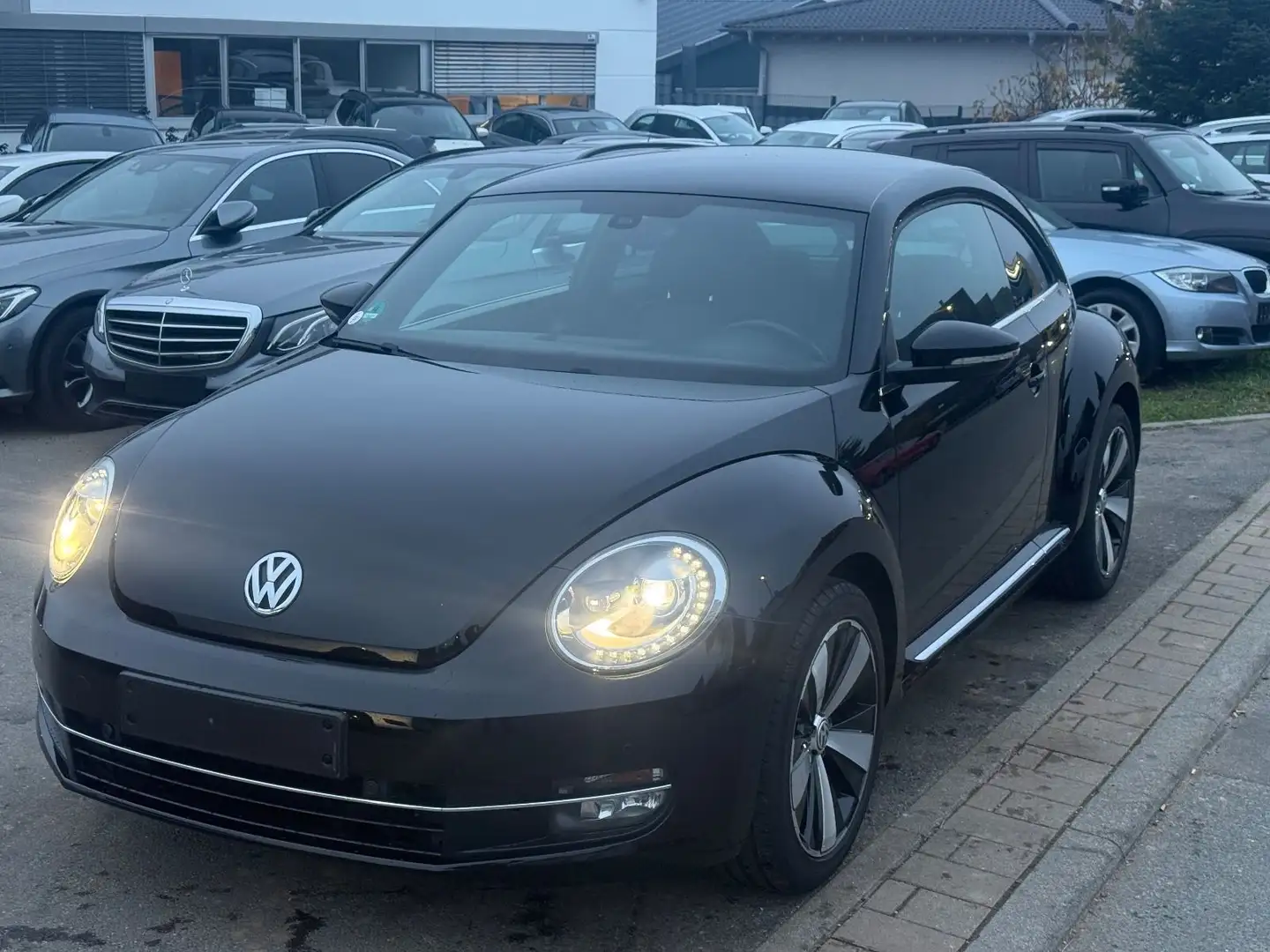 Volkswagen Beetle Lim. Design*NEU*TÜV* gepflegt*Sitzhei*Tem Zwart - 2