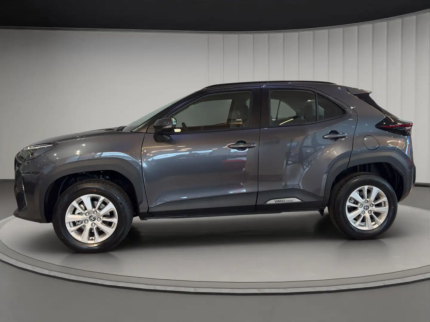 Toyota Yaris Cross Yaris Cross 1.5h Active fwd 115cv e-cvt Weiß - 2